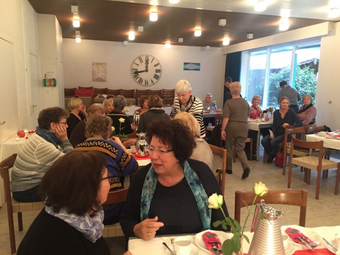 image 11-frauenfruehstueck__10-11-2017-jpg